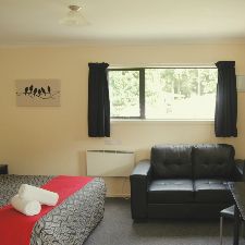 Double bed self contained motel unit
